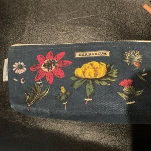 HERBARIUM SAN FRANCISCO COSMETIC BAG WITH HERBAL SMUG STICKS . NWT
